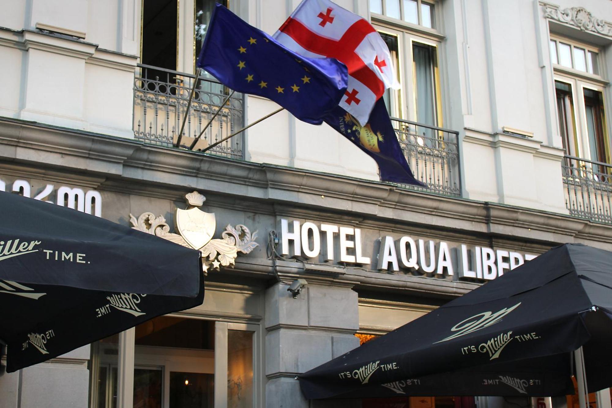 Aqua Hotel Tbilisi Esterno foto
