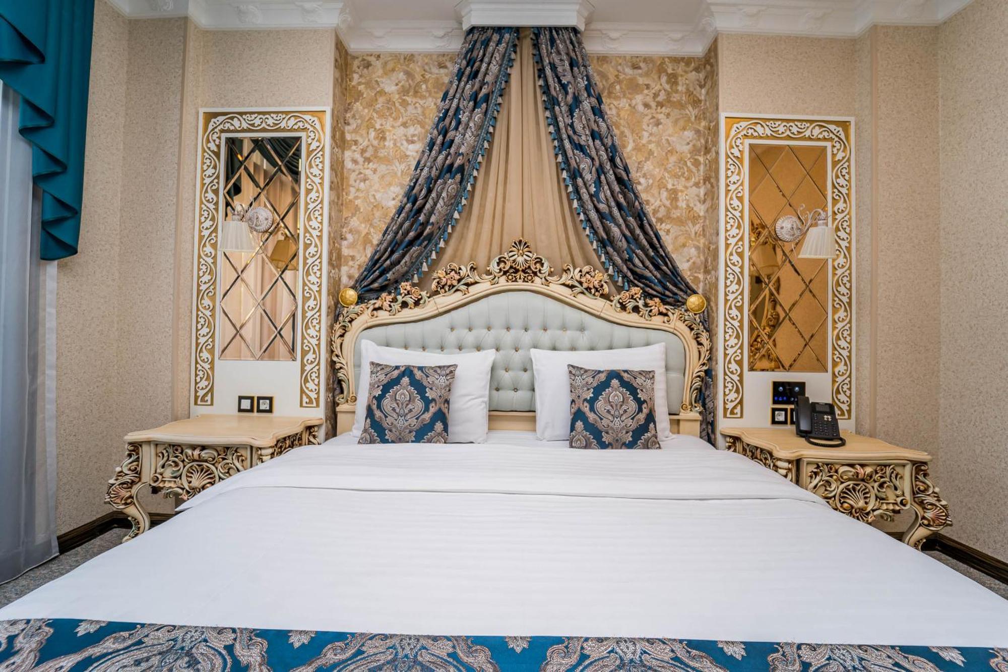 Aqua Hotel Tbilisi Esterno foto