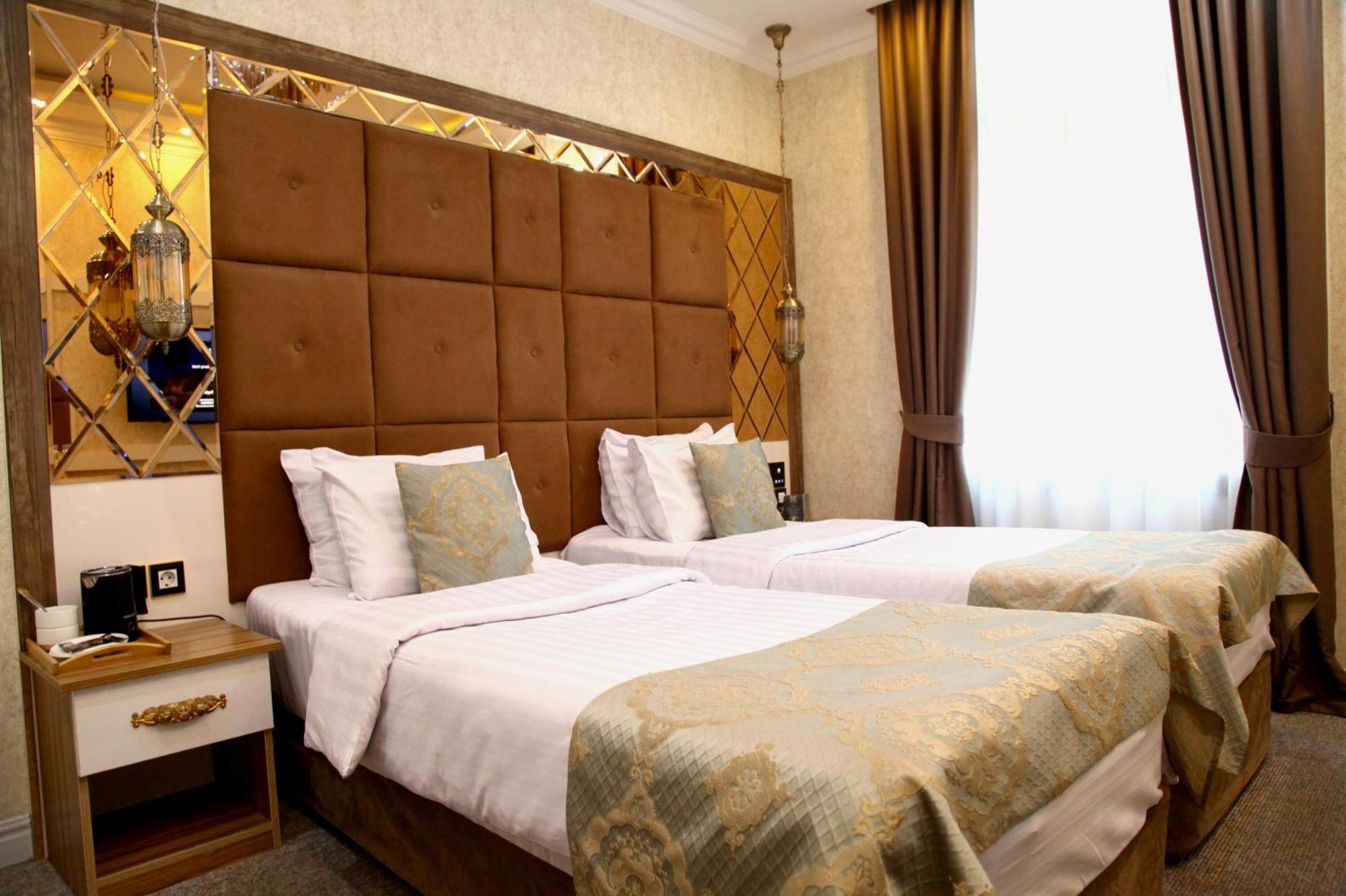 Aqua Hotel Tbilisi Esterno foto