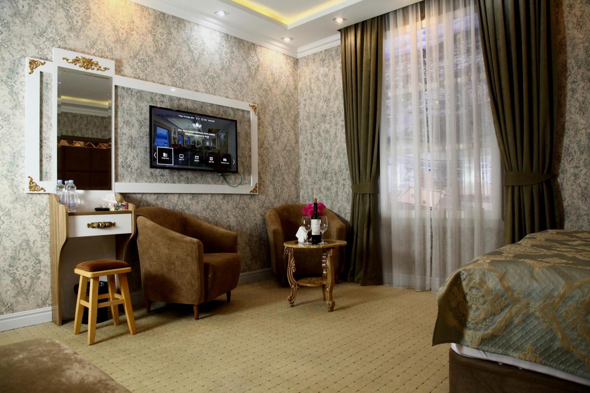 Aqua Hotel Tbilisi Esterno foto