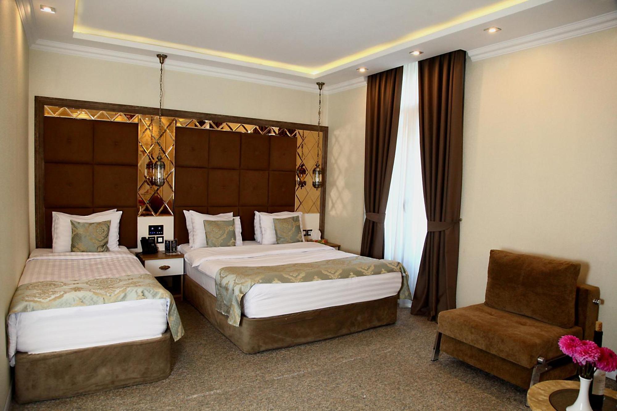 Aqua Hotel Tbilisi Esterno foto